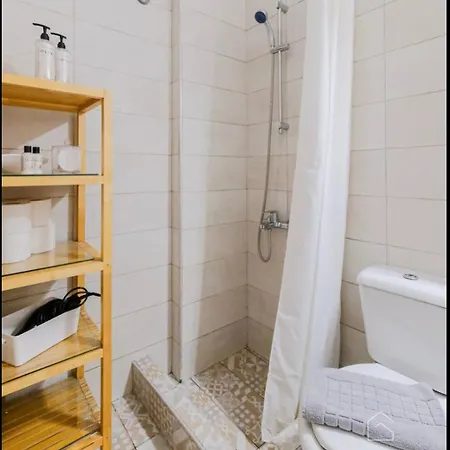 شقة Downtown 37sm, Sunny & Refurbished