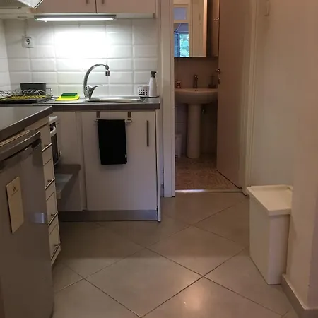 Downtown 37sm, Sunny & Refurbished *