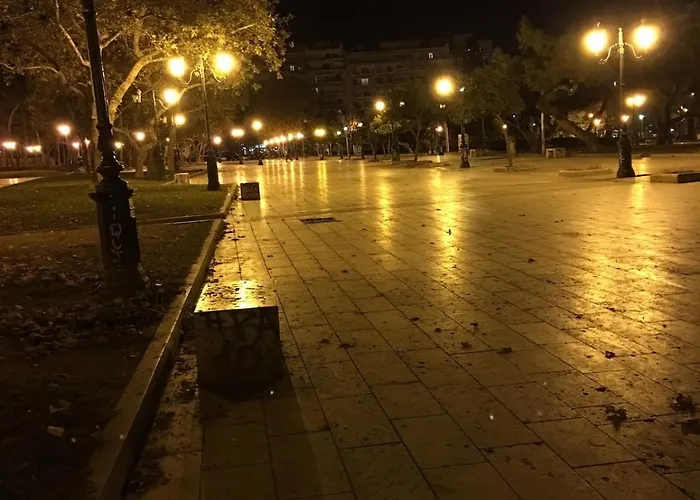 Διαμέρισμα Downtown 37sm, Sunny & Refurbished *