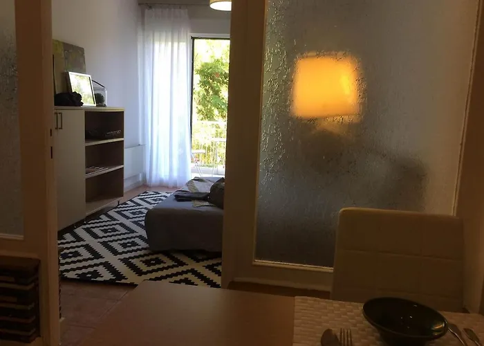 Downtown 37sm, Sunny & Refurbished סלוניקי
