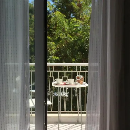 Downtown 37sm, Sunny & Refurbished Appartement *