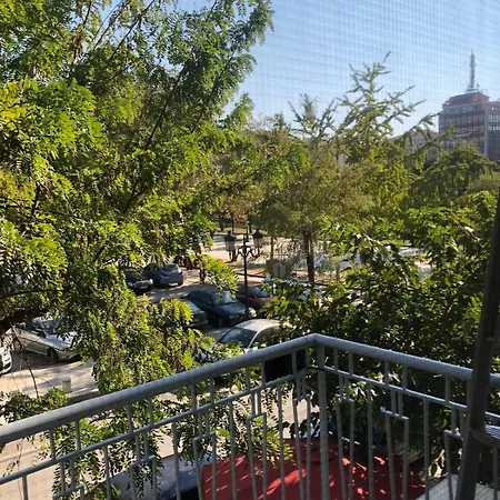 Downtown 37sm, Sunny & Refurbished Daire Selanik