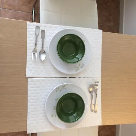 Downtown 37sm, Sunny & Refurbished *