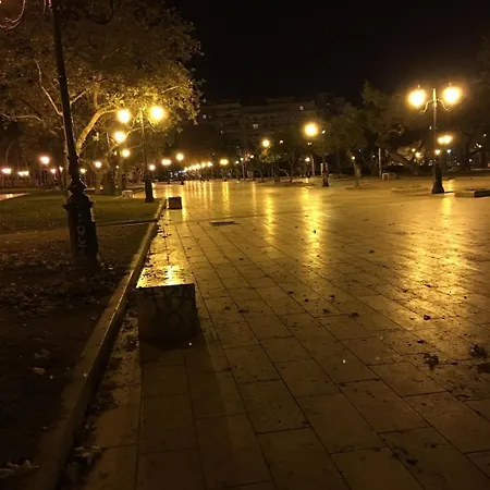 Апартаменты Downtown 37sm, Sunny & Refurbished *