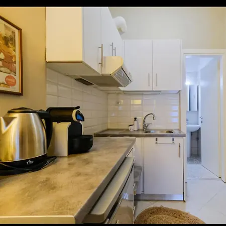 Downtown 37sm, Sunny & Refurbished *